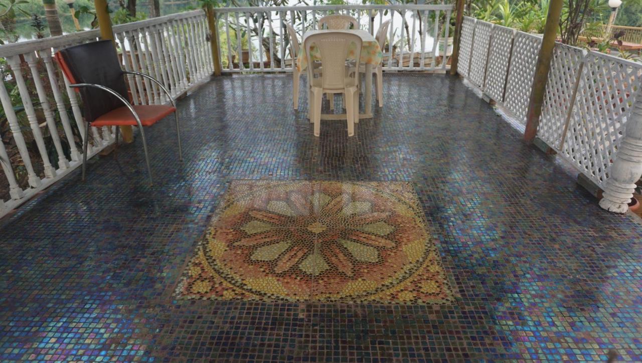 Sona Villa, The Lake Chalet Kudal  外观 照片