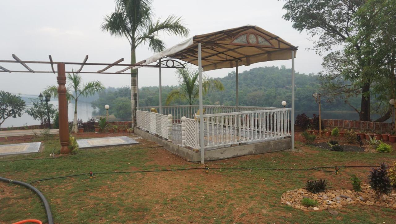 Sona Villa, The Lake Chalet Kudal  外观 照片