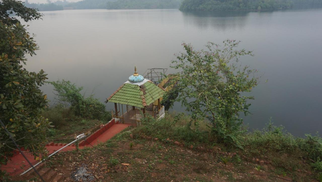 Sona Villa, The Lake Chalet Kudal  外观 照片