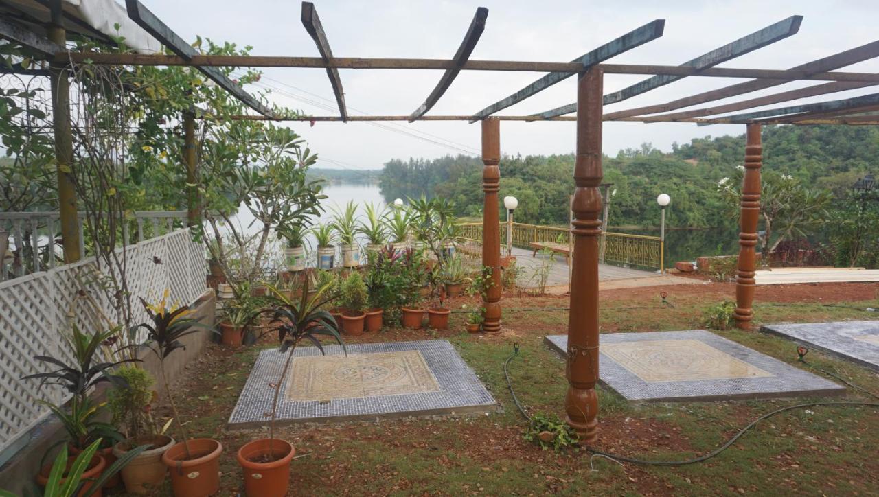 Sona Villa, The Lake Chalet Kudal  外观 照片