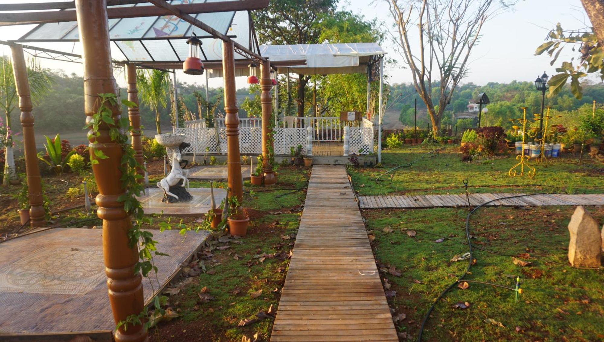 Sona Villa, The Lake Chalet Kudal  外观 照片