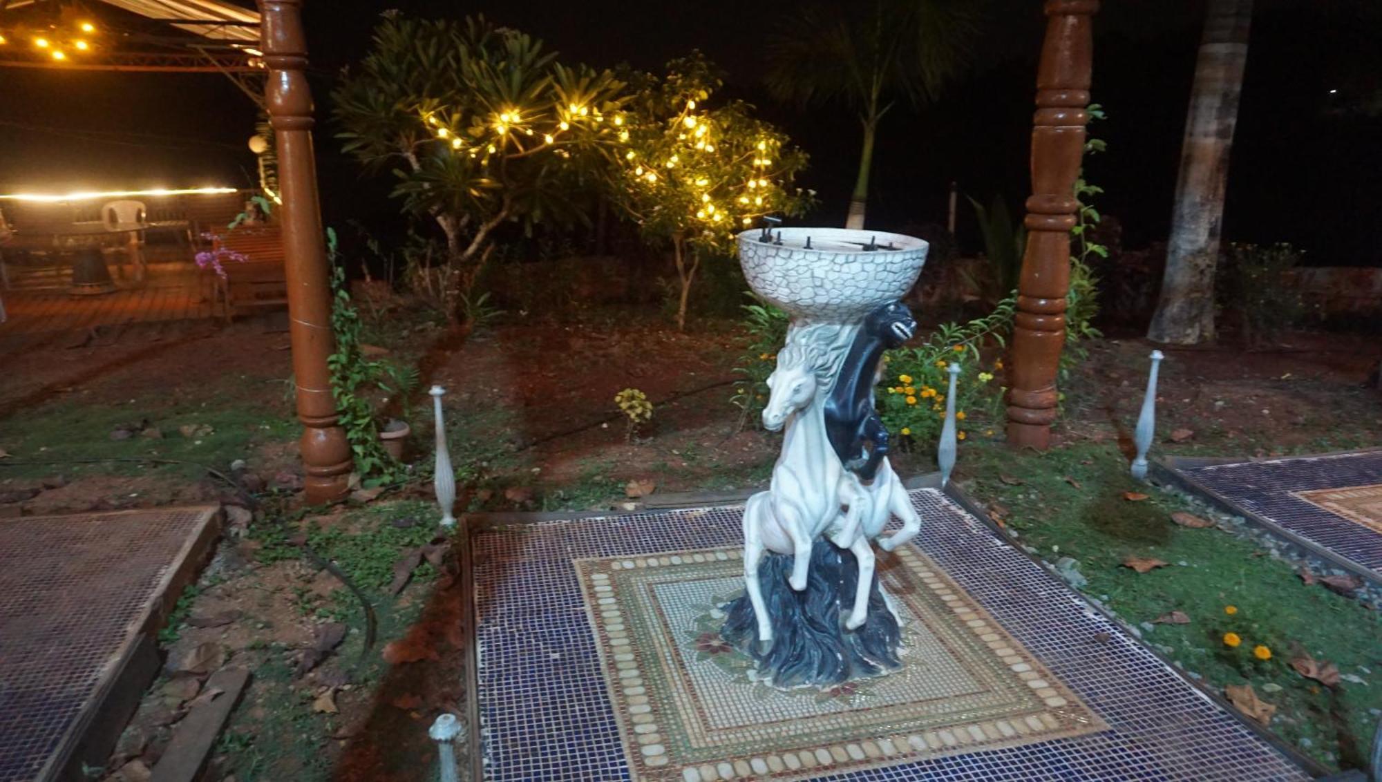 Sona Villa, The Lake Chalet Kudal  外观 照片