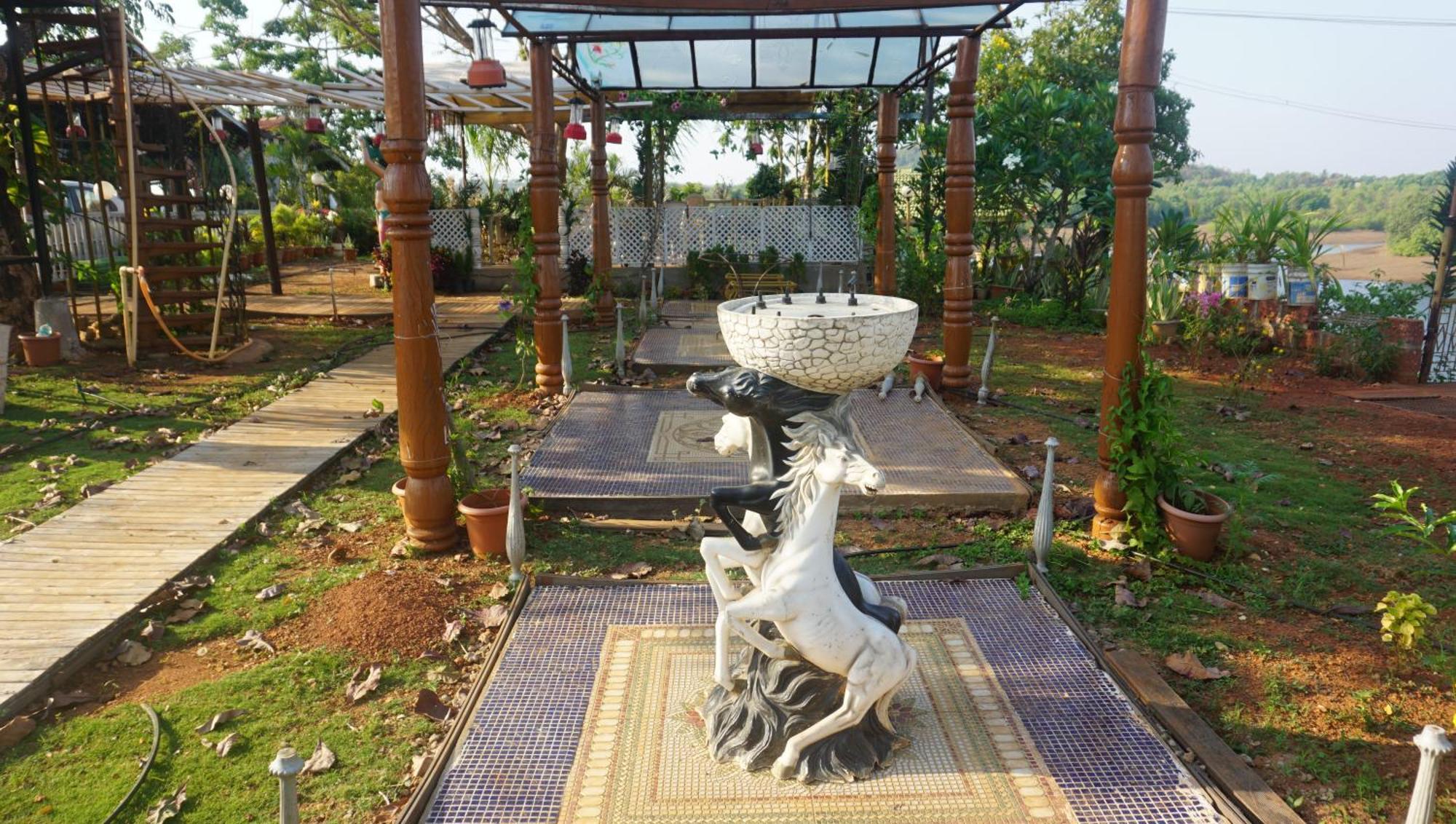Sona Villa, The Lake Chalet Kudal  外观 照片