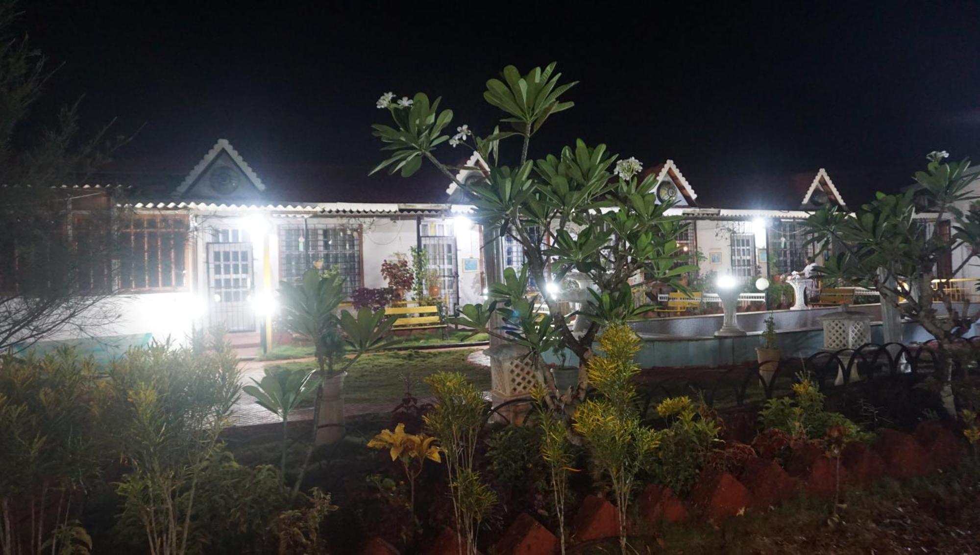 Sona Villa, The Lake Chalet Kudal  外观 照片