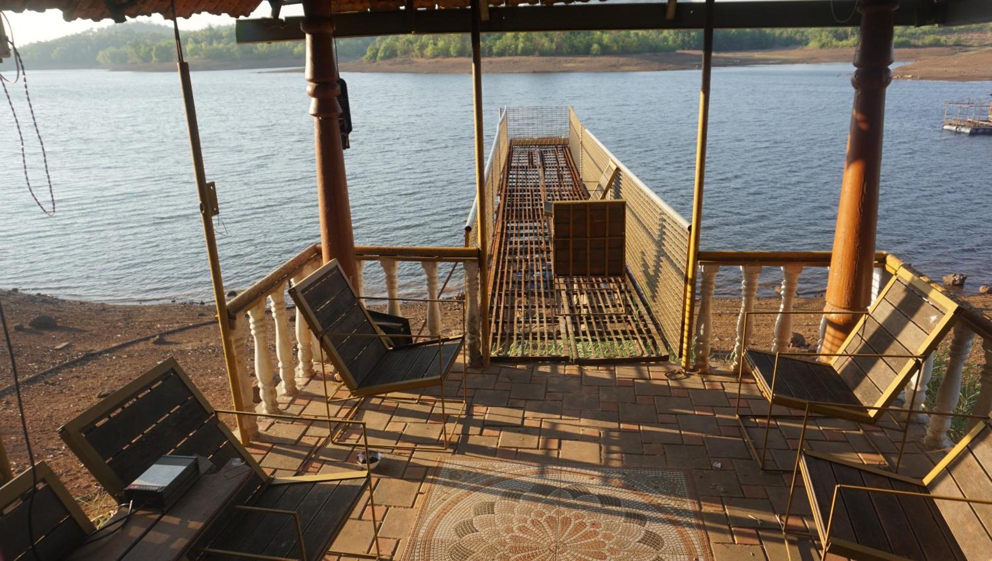 Sona Villa, The Lake Chalet Kudal  外观 照片