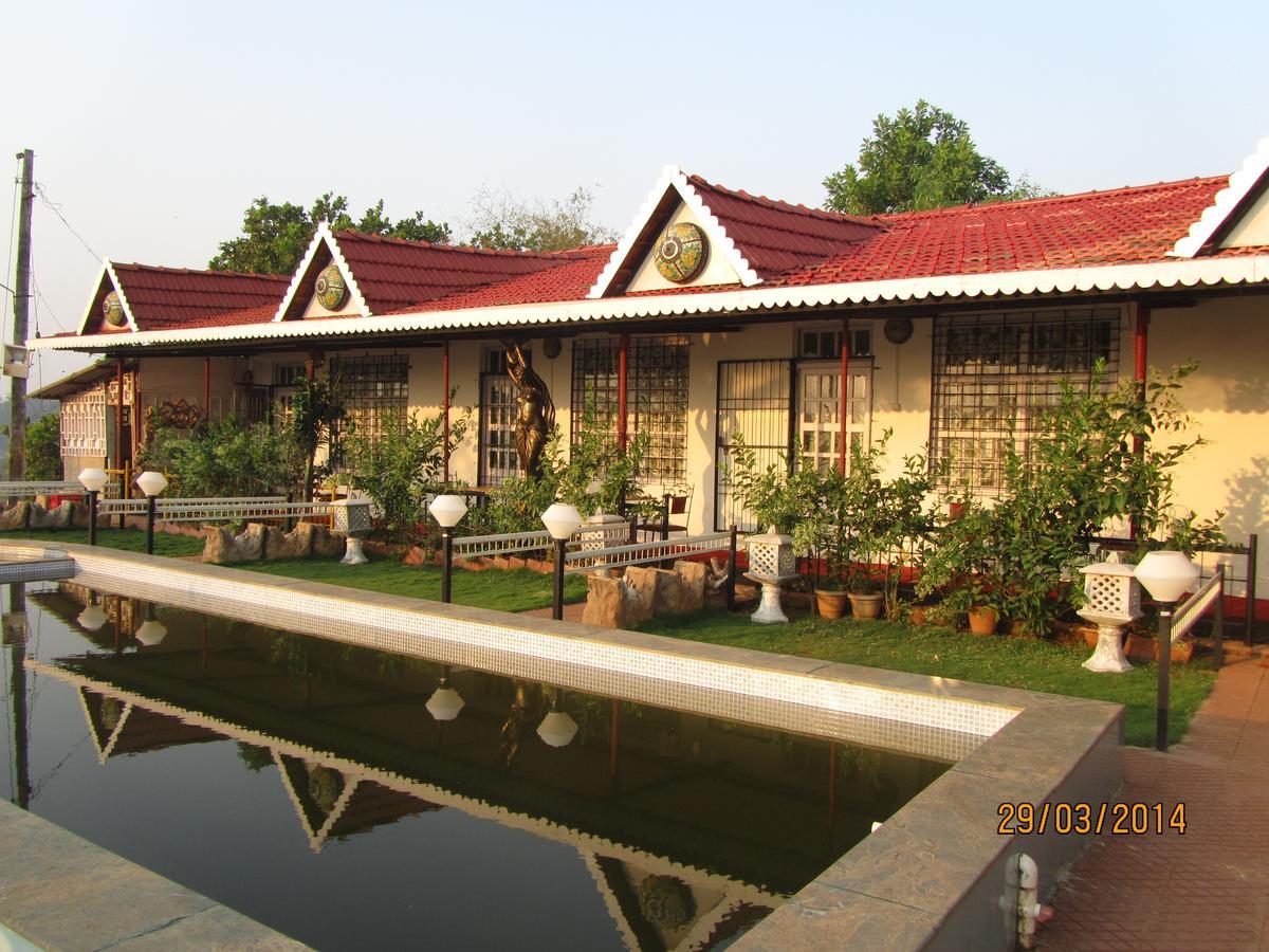Sona Villa, The Lake Chalet Kudal  外观 照片
