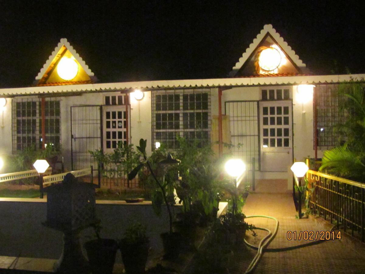 Sona Villa, The Lake Chalet Kudal  外观 照片